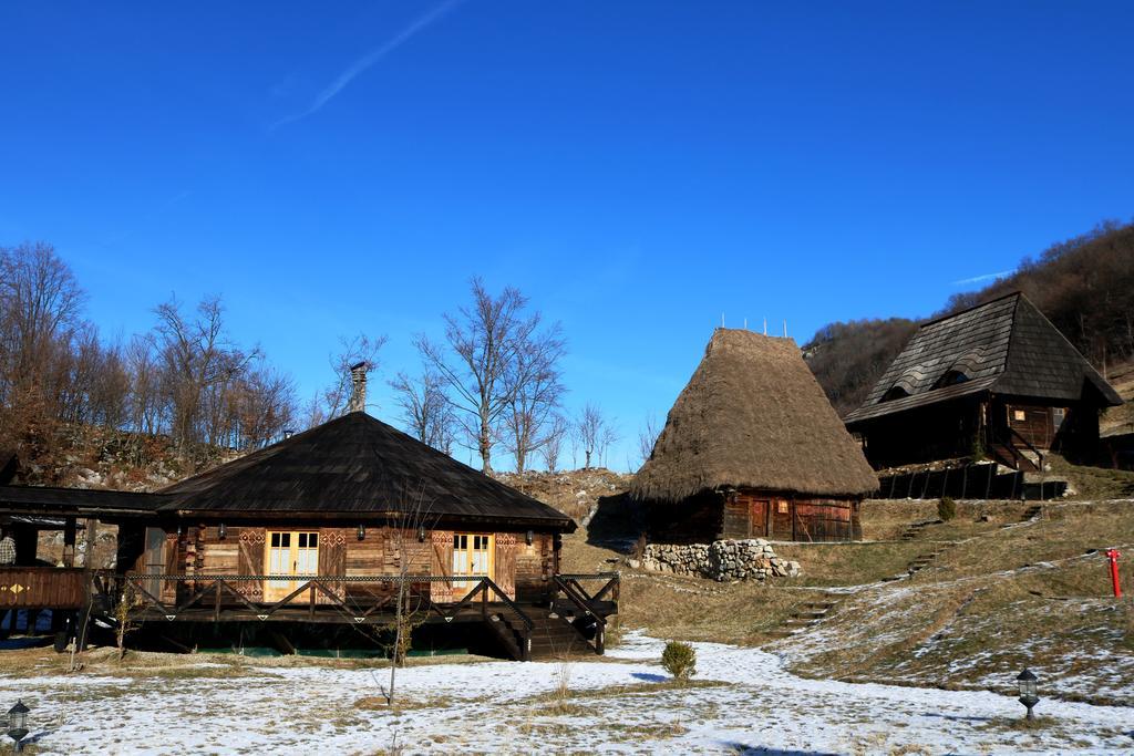 Raven'S Nest Hotel Sălciua de Jos Exterior foto